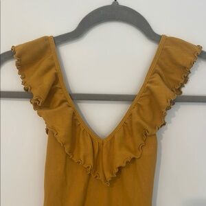 Aritzia Wilfred Bodysuit mustard color Danette Ruffle Vneck S